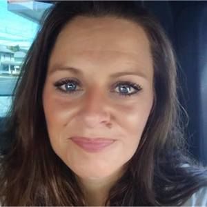 Meet your Posher, Laraelle